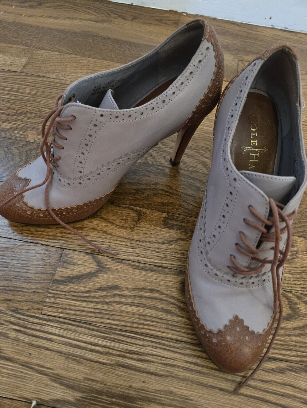 Cole Haan Lucinda Leather Wingtip Air Oxford Heeled Shoes 5B Taupe Brown Lace Up - Picture 11 of 11